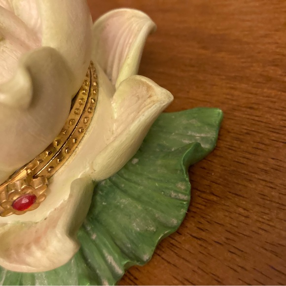 Decorative Lotus and Lily Pad Trinket and Ring Container with Red Jewel Opening - Picture 4 of 13